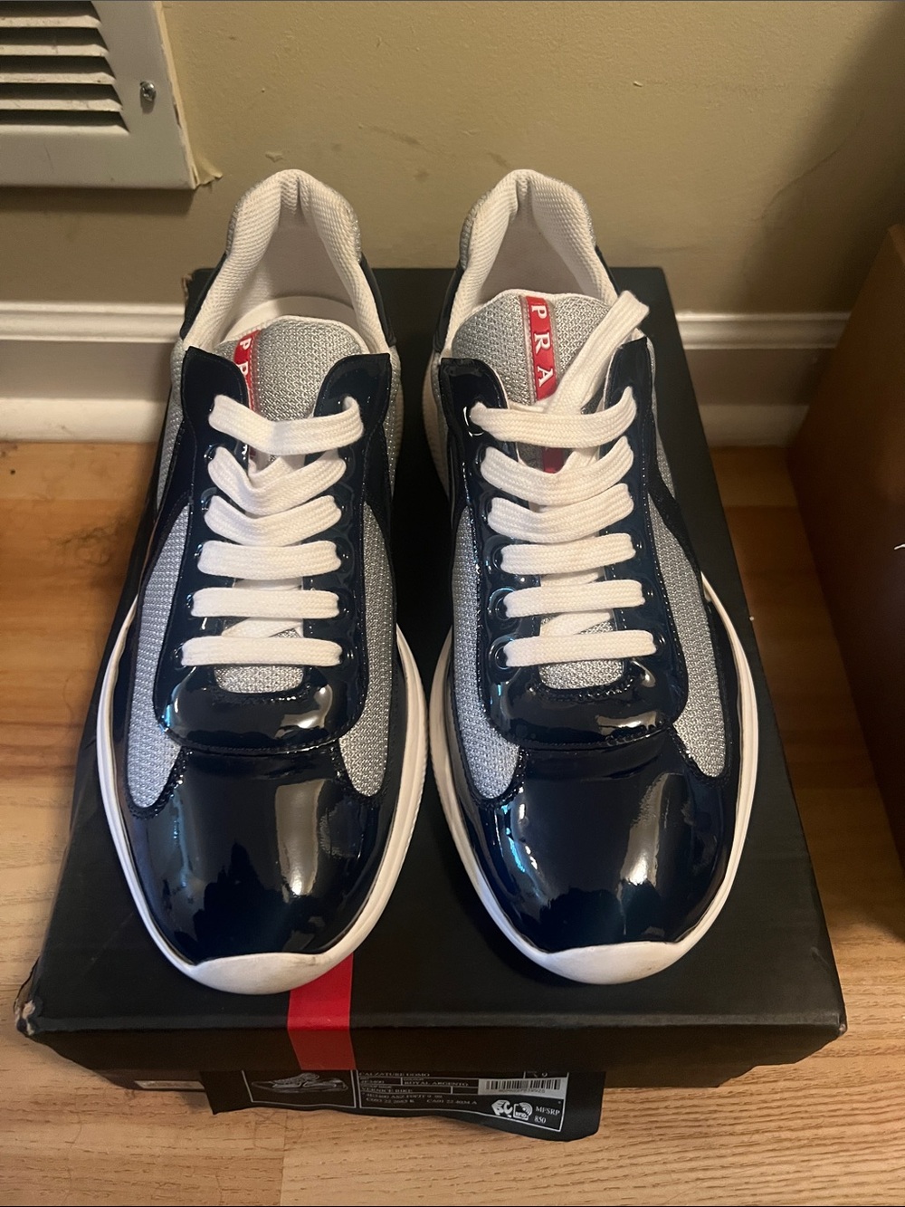 Prada Men’s Navy, White and Gray Low-Top Sneakers Size 9 - Picture 7 of 13